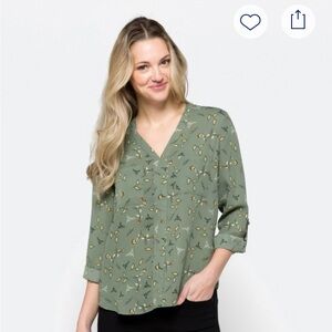41 Hawthorn Olive Green Floral V-Neck Blouse
